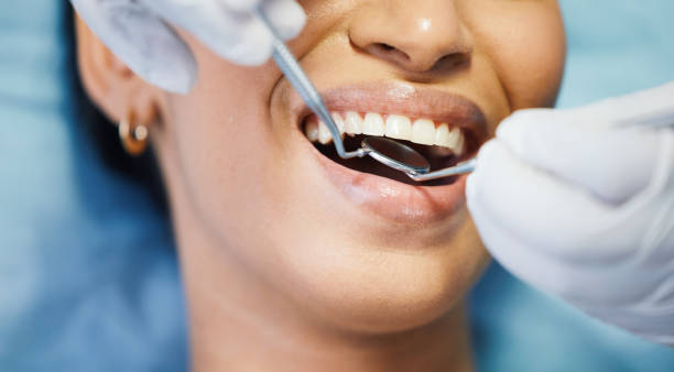 woman getting a dental check up in Valencia